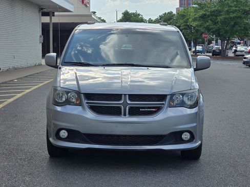 Used 2017 Dodge Grand Caravan GT FWD image 2