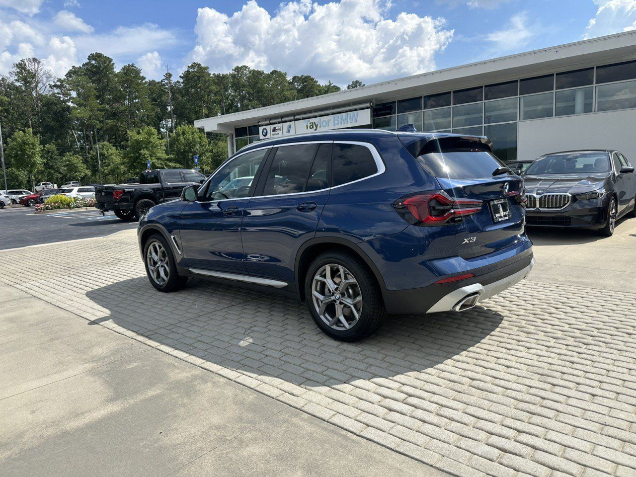 Used 2024 BMW X3 sDrive30i w/ Convenience Package RWD image 3
