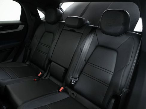 New 2026 Porsche Cayenne S image 32