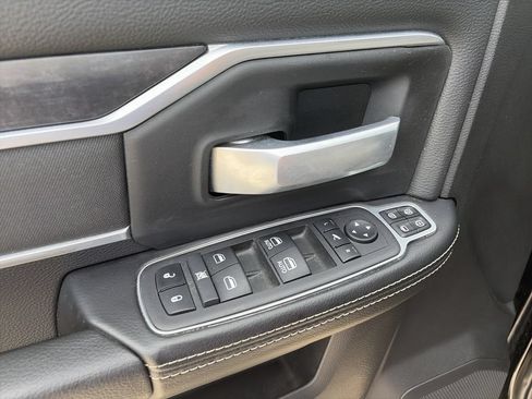 Used 2024 RAM 2500 Big Horn w/ Night Edition AWD/4WD image 18