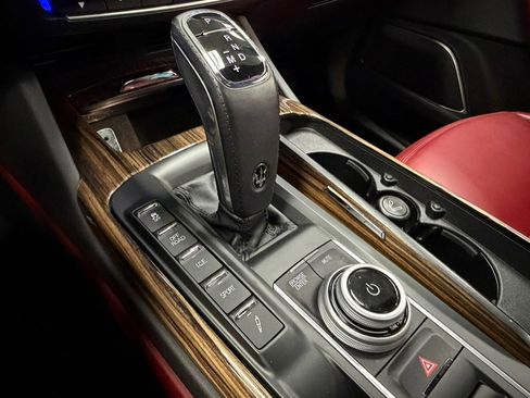Used 2022 Maserati Levante GT AWD/4WD image 59
