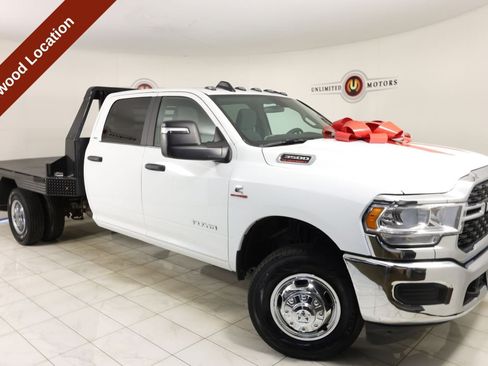 Used 2024 RAM 3500 SLT w/ Quick Order Package 2YG SLT AWD/4WD image 1
