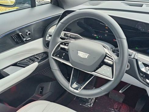 Used 2024 Cadillac Lyriq Luxury w/ LPO, Floor Liner Package image 29