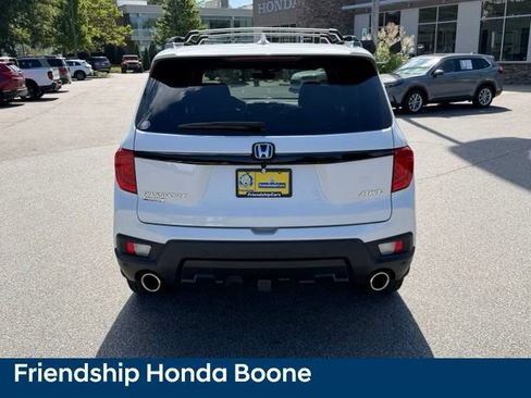 Used 2025 Honda Passport EX-L image 6