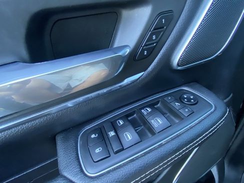 Used 2019 RAM 1500 Laramie image 17