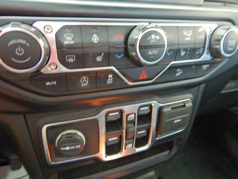 Used 2020 Jeep Wrangler Unlimited Sport AWD/4WD image 23