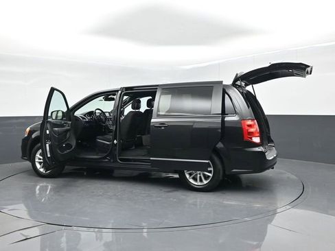 Used 2020 Dodge Grand Caravan SE FWD image 63
