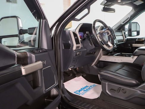 Used 2022 Ford F250 Lariat w/ Lariat Ultimate Package image 3