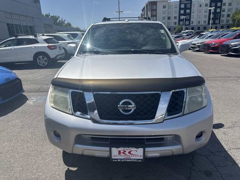 Used 2008 Nissan Pathfinder SE w/ Premium Pkg image 3