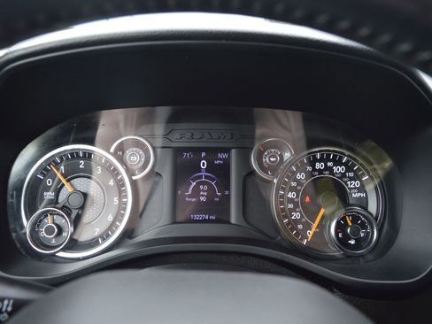 Used 2022 RAM 1500 Big Horn AWD/4WD image 34