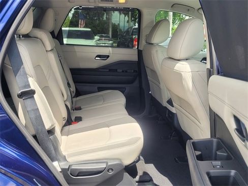Used 2024 Nissan Pathfinder SL image 27