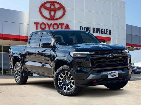 Used 2023 Chevrolet Colorado Z71 w/ Z71 Convenience Package 2 image 1