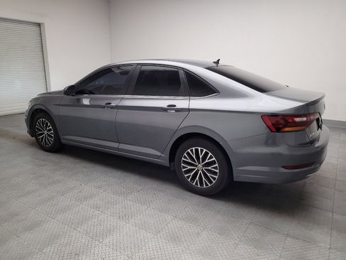 Used 2019 Volkswagen Jetta SE FWD image 3