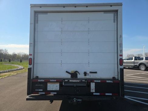 Used 2018 GMC Savana 3500 Extended w/ Driver Convenience Package image 10