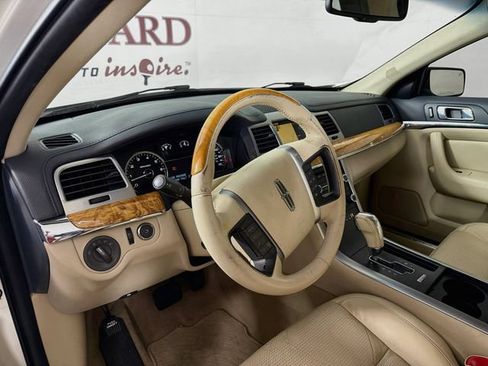 Used 2009 Lincoln MKS FWD image 10