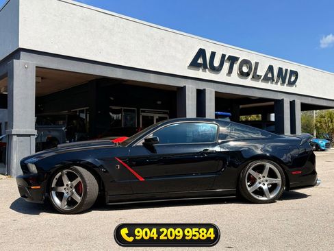 Used 2013 Ford Mustang GT Premium RWD image 4