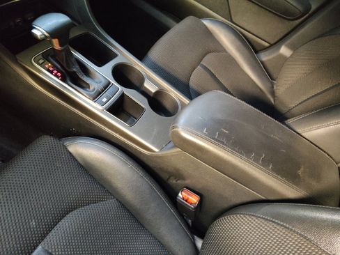 Used 2019 Kia Optima S FWD image 26