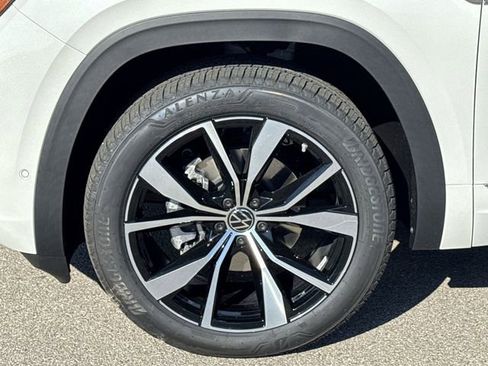 New 2026 Volkswagen Atlas SEL Premium R-Line image 24