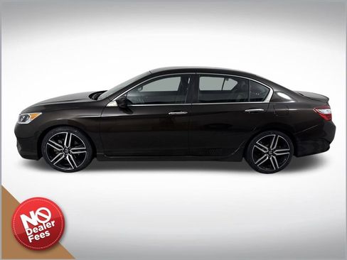 Used 2016 Honda Accord Sport image 6