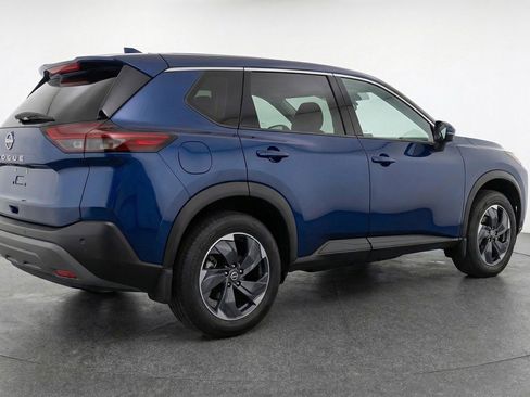 Used 2025 Nissan Rogue SV image 9