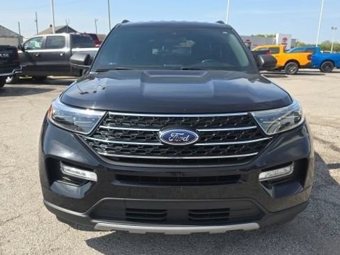 Used 2020 Ford Explorer XLT w/ Equipment Group 202A AWD/4WD image 8