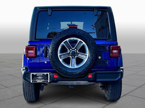 Used 2019 Jeep Wrangler Unlimited Sahara w/ Dual Top Group image 5