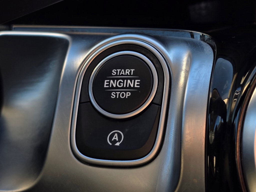 Used 2023 Mercedes-Benz GLB 250 w/ Premium Package image 41