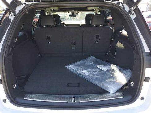 New 2026 Jeep Grand Cherokee Summit image 10