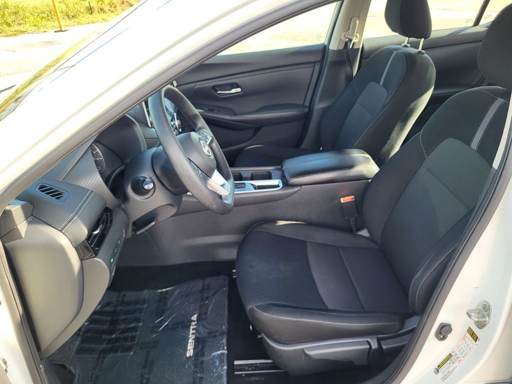 Used 2024 Nissan Sentra SV FWD image 10