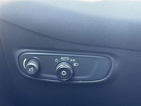 Certified 2024 Chevrolet Equinox LT w/ LPO, Floor Liner Package image 17