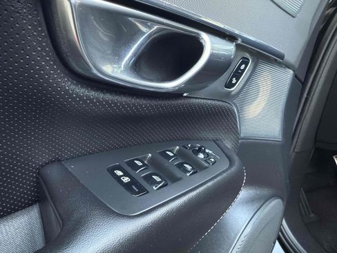 Used 2016 Volvo XC90 T6 R-Design w/ Vision Package image 48