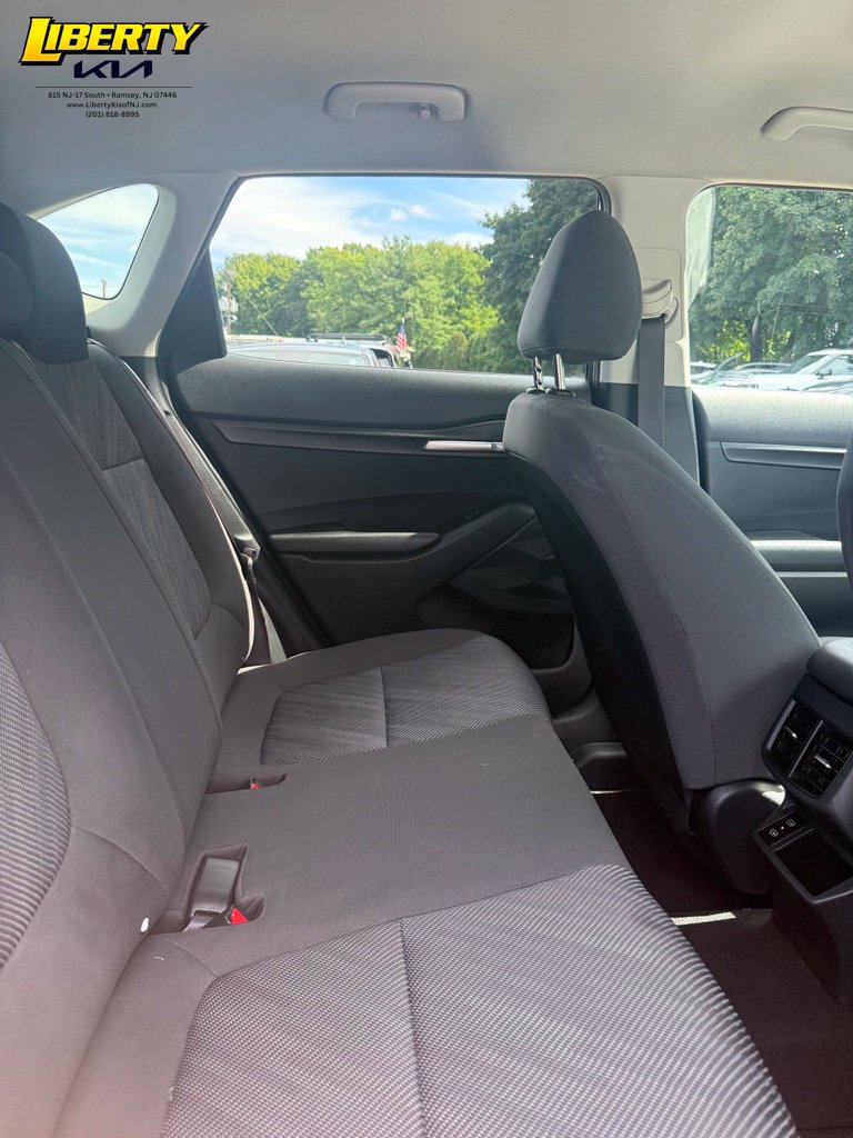 Used 2024 Kia Seltos LX AWD/4WD image 9