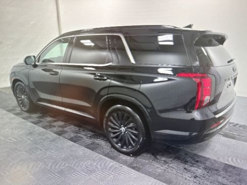 Used 2025 Hyundai Palisade Calligraphy image 3
