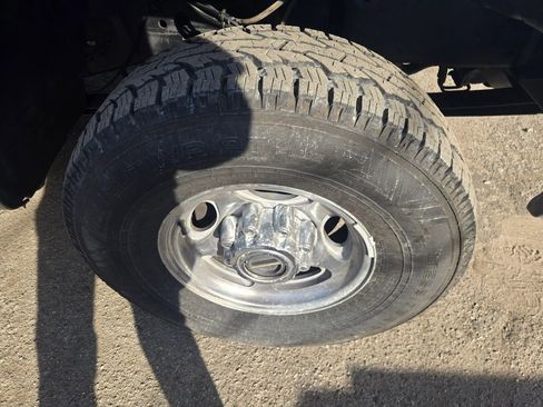 Used 2000 Ford F250 XL image 28