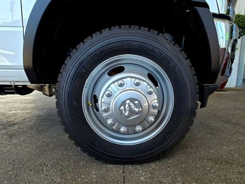 New 2026 RAM 5500 Tradesman w/ Safety Group AWD/4WD image 27