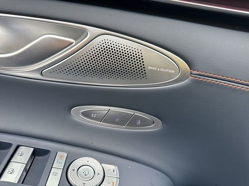 New 2026 Genesis GV70 2.5T Sport Prestige AWD/4WD image 17