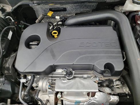 Used 2024 Chevrolet Equinox LS w/ LS Convenience Package image 30