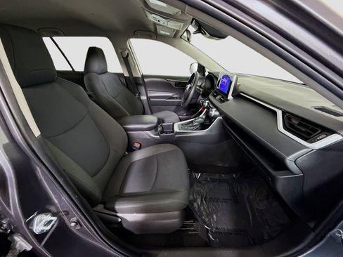 Used 2024 Toyota RAV4 LE image 28