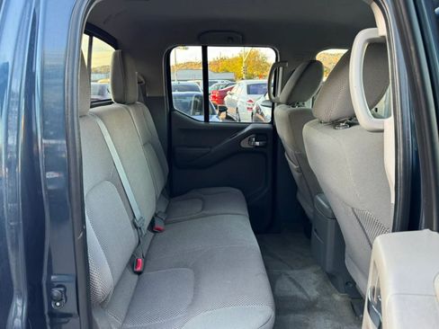 Used 2017 Nissan Frontier SV AWD/4WD image 21