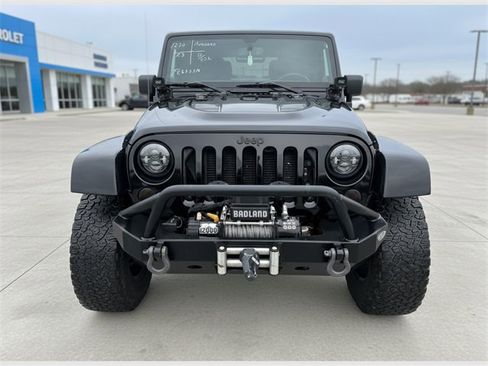 Used 2012 Jeep Wrangler Unlimited Sahara image 6