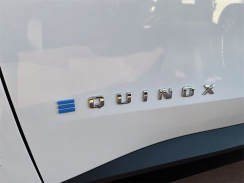 New 2026 Chevrolet Equinox EV LT image 30