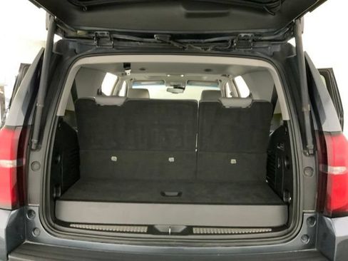 Used 2019 Chevrolet Tahoe LT w/ LT Signature Package AWD/4WD image 39