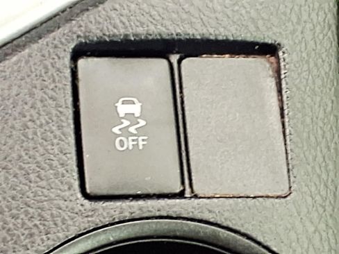 Used 2015 Toyota Corolla L image 23