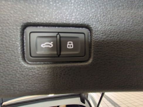 Used 2021 Audi Q7 3.0T Prestige w/ Prestige Package AWD/4WD image 38