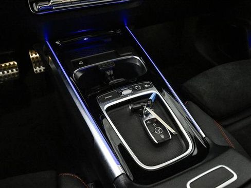 New 2026 Mercedes-Benz GLB 250 4MATIC image 13