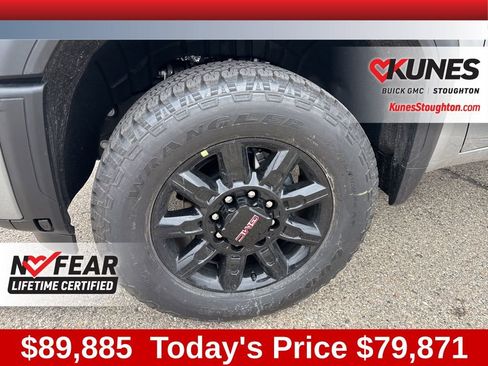 New 2026 GMC Sierra 2500 AT4 image 17