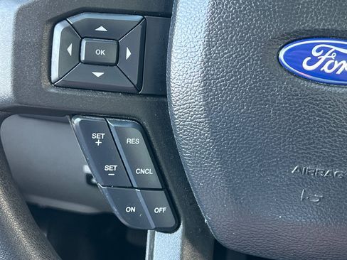 Used 2022 Ford E-450 and Econoline 450 Super Duty w/ Power Windows & Locks Group image 25