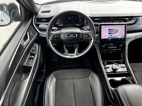 Used 2022 Jeep Grand Cherokee Trailhawk image 14