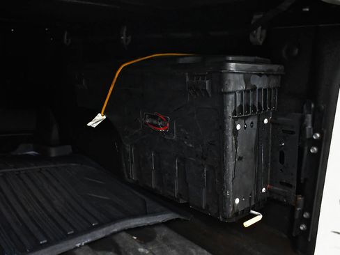 Used 2019 GMC Sierra 1500 AT4 w/ AT4 Premium Package AWD/4WD image 9