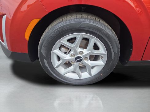 Used 2023 Kia Soul S image 9